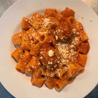 Pasta al Sugo con polpette