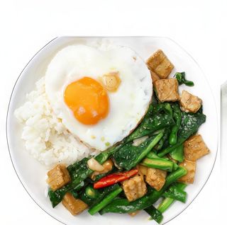 68 Khao pad Kraprao Mu Krop