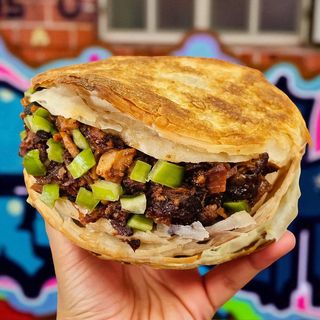 Jia Mo con Pancetta Brasata "Classic" 猪肉夹馍