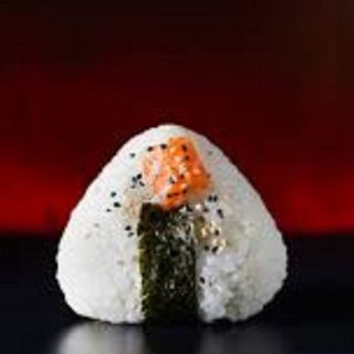 Onigiri salmone