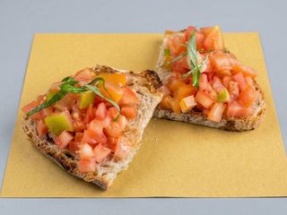 Pomodoro, aglio e basilico