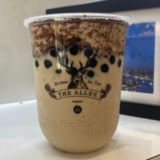 Crunchy tiramisu milk tea