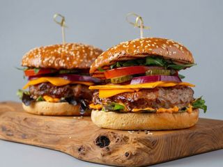 Hamburger di manzo menù