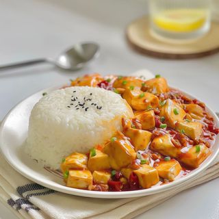 Riso con Mapo Tofu麻