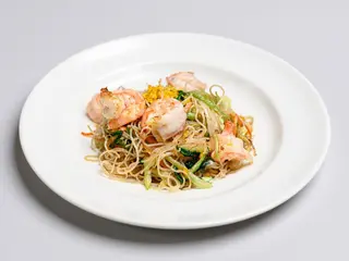 29 Spaghetti di riso con gamberi