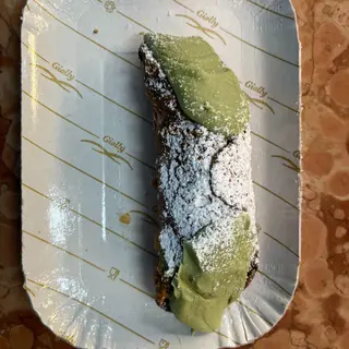 Cannolo siciliano grande con crema di pistacchio