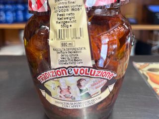 Involtini di pomodori secchi con tonno e capperi