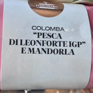 Colomba pesca di Leonforte e mandorla 1kg