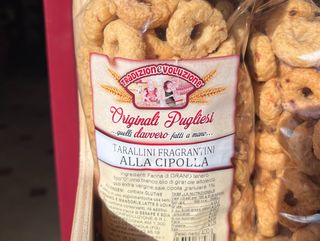 Tarallini fragranti alla cipolla