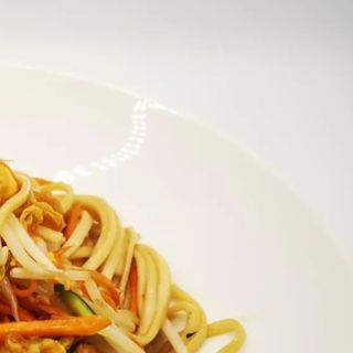 32A Spaghetti saltati con carne