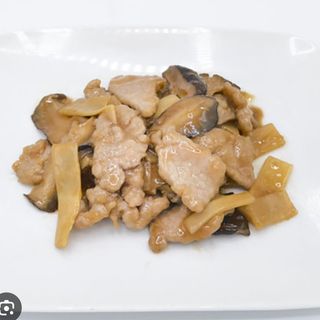 66 Maiale con funghi e bambù