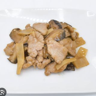 66 Maiale con funghi e bambù