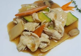 127 Pollo con verdure