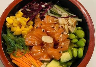 221 Spicy salmon poke