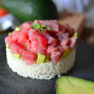 J09A Tartare maguro con tonno