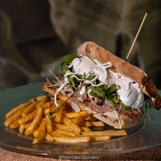 SCHIACCIATA CON PORCHETTA