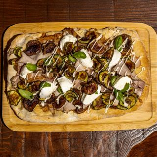 PINSA CON BLACK ANGUS