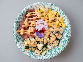 Pokè tonno