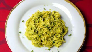 Troccoli pesto di pistacchio e cozze