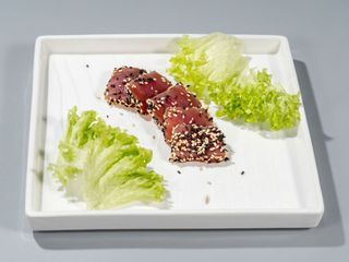 184 Maguro tataki