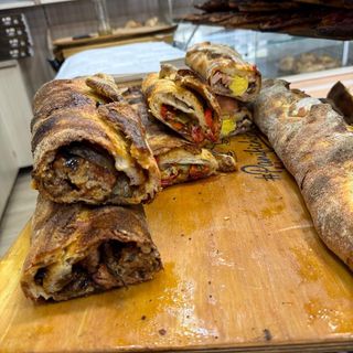 “PISCITIELLO” porchetta, patate e Provola