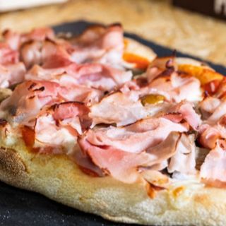 Prosciutto e funghi pala