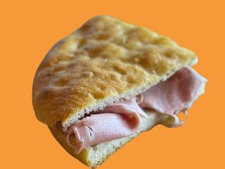 Focaccia e mortadella
