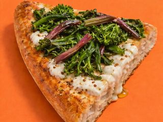 Focaccia con stracciatella e rape