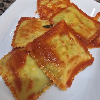 RAVIOLI SUGO SEMPLICE