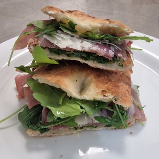 PAPOSCIA Crudo, rucola & grana