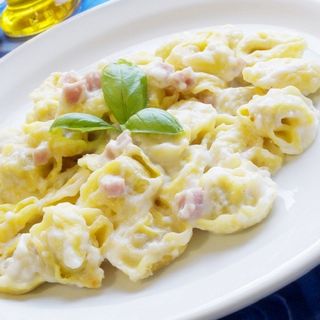 TORTELLINI PANNA E PROSCIUTTO
