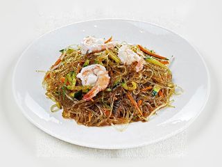 330.. Spaghetti di soia con gamberi