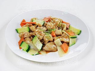 345. pollo con verdure