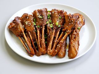 Teste di anatra al sale e pepe