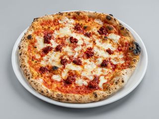 Pizza calabrese