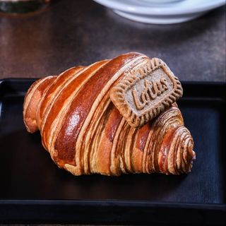 Croissant esotico al Biscoff (lotus)