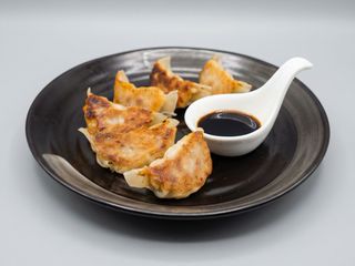 7.Gyoza grigliata 4 pezzi