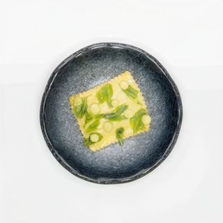 Raviolo con ricotta e spinaci