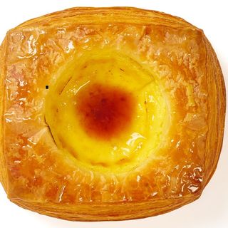 Cubo di sfoglia alla crema catalana