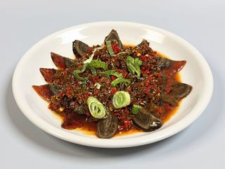 Uovo fermentato con salsa peperoni arrostiti(piccante)