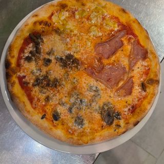 Pizza quattro stagioni