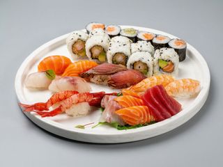 071 Sushi sashimi royal - 31 pezzi