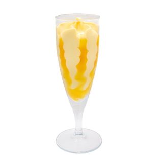 Sorbetto al mango in flute di vetro