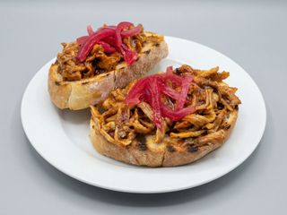 Bruschetta pulled pork - 2 pezzi