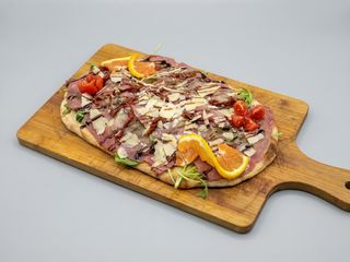 Pinsa carpaccio