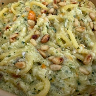 Ragù di pesce e pinoli