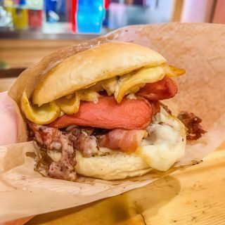 Panino con würstel red e bacon 106