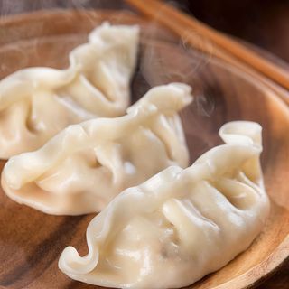 Gyoza con manzo al vapore