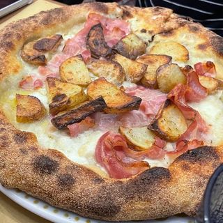 Patate e pancetta (bianca)