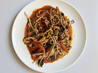 Maiale saltato piccante（鱼香肉丝）